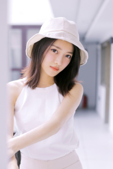 美女请别影响我学习